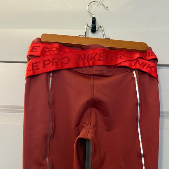 Nike women Red Leggings with Silver Accents - Picture 2 of 6